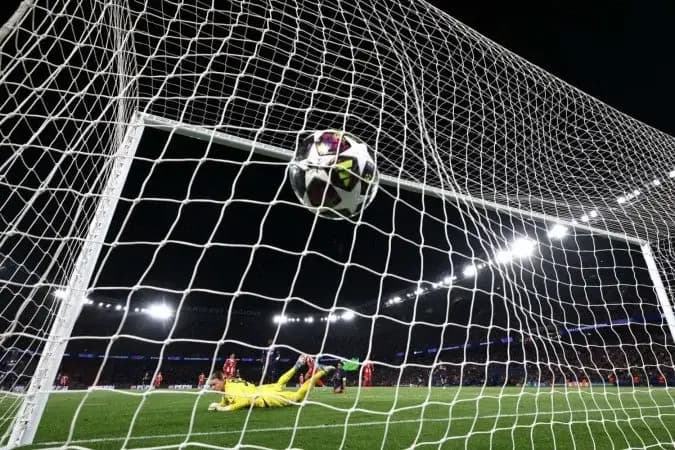 PSG 5 x 4 Bayern iguala recorde de gols em um só jogo de semi da Champions