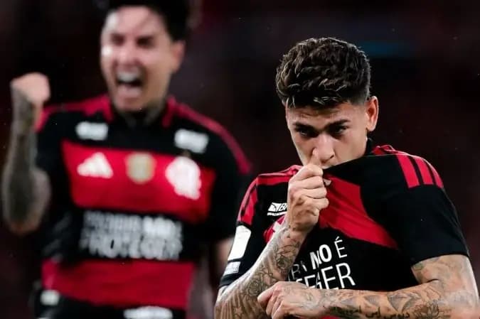 Gol nos acréscimos garante vitória dramática ao Flamengo
