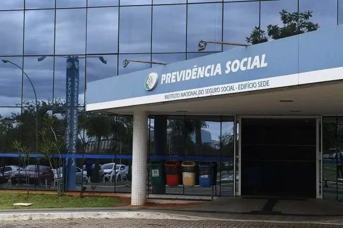 INSS realiza mais de 22 mil atendimentos no fim de semana para reduzir fila
