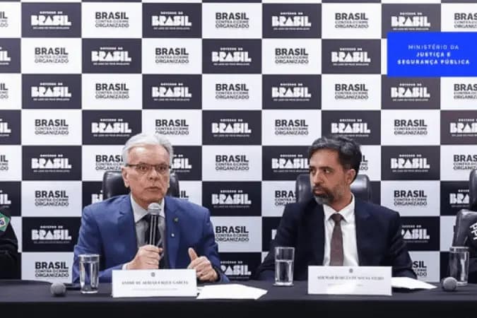 Operação apreende mais de 500 celulares dentro de presídios