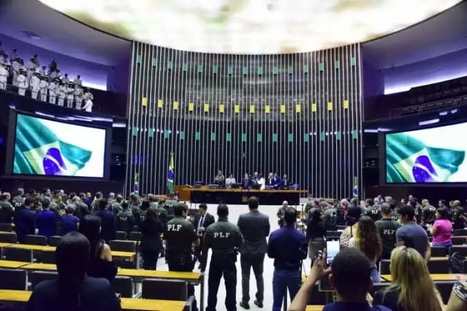 Câmara lança novo edital de concurso para policial legislativo