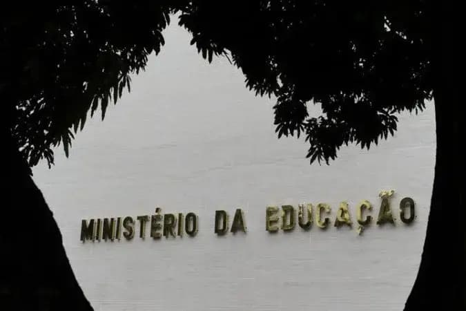 MEC anuncia apps com livros grátis e cursos de idiomas