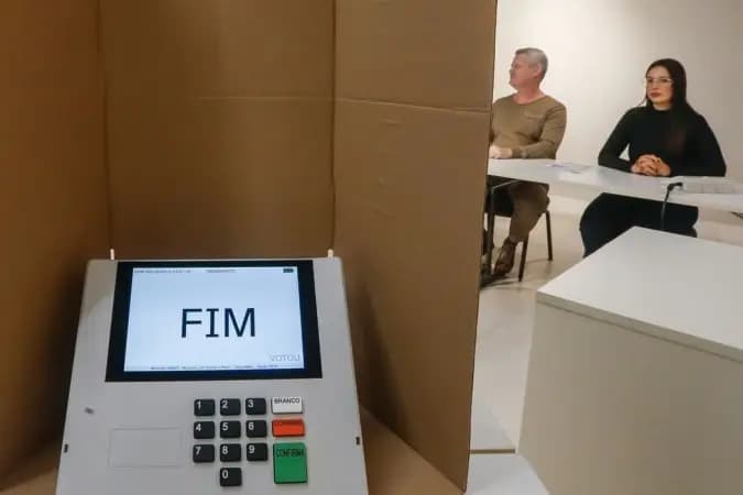 Justiça manda Meta remover publicações que incentivam demissão por voto