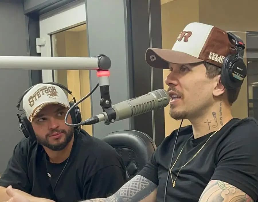 Dupla Felipe &amp; Rodrigo marcam presença na Clube FM