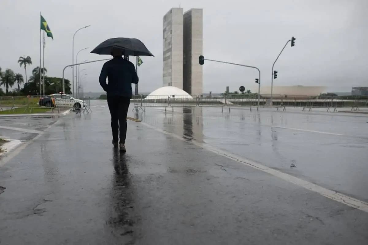 Brasil tem alerta de granizo, geada e calor de 40°C; veja em quais locais