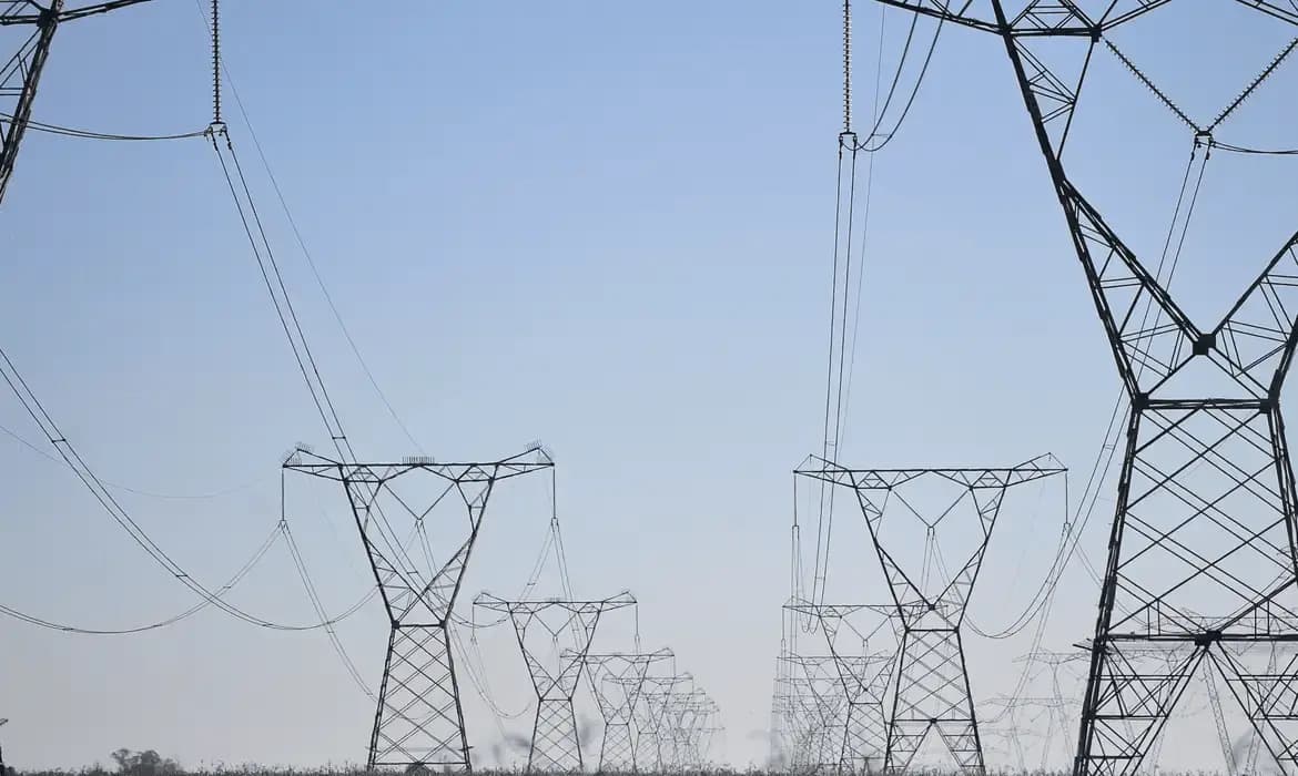 Governo amplia Luz para Todos na Amazônia Legal