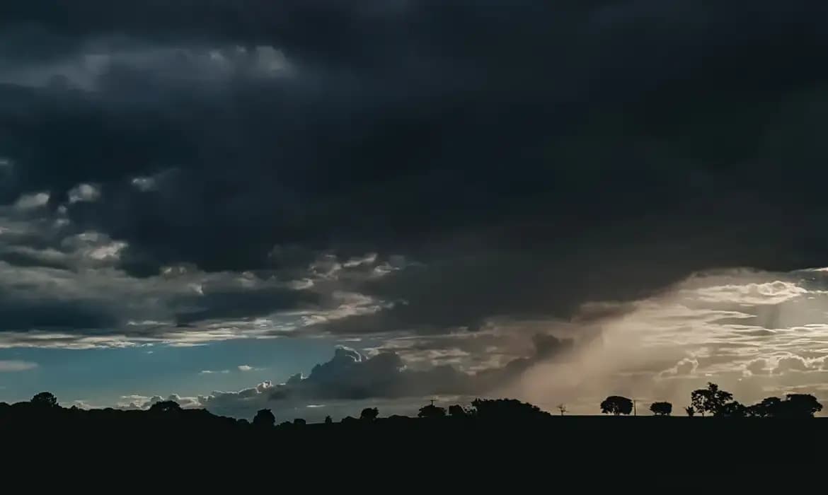 Chuvas atingem importantes áreas agrícolas nesta terça, prevê Inmet