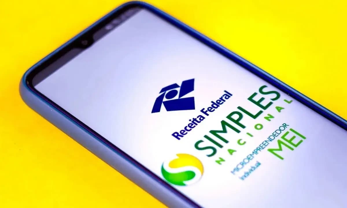 Empresas devem decidir até setembro se irão adotar o Simples Nacional em 2027