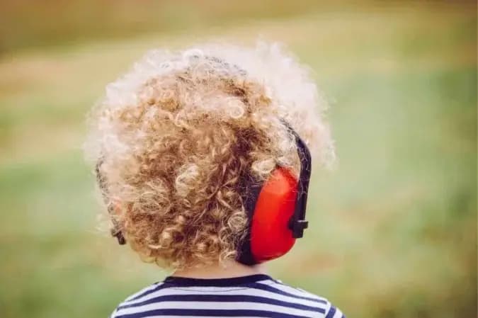 Alunos neurodivergentes de Porto Velho recebem kits sensoriais