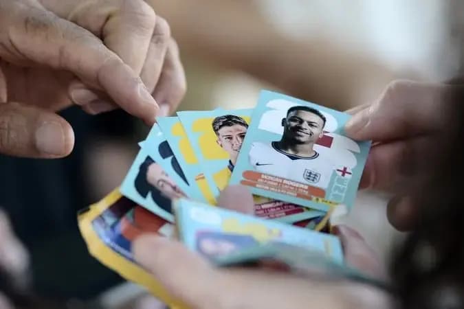 Figurinhas da Copa aumentam vendas das bancas em 221%