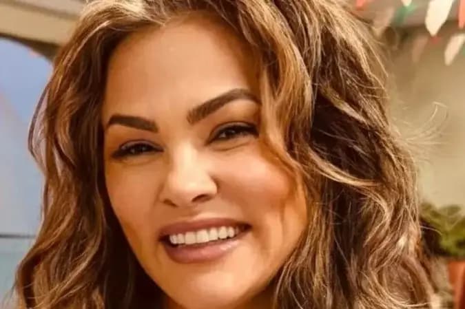 Suzana Alves relembra depressão após sucesso como Tiazinha: "Tinha medo"