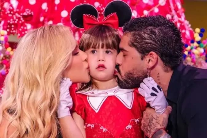 Virginia e Zé Felipe ficam juntinhos em festa da filha e público faz apelo