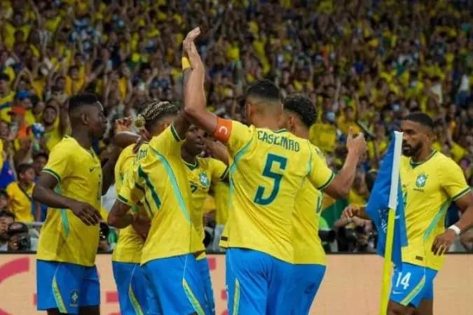 Alisson rebate críticas por suposta falha em gol do Panamá