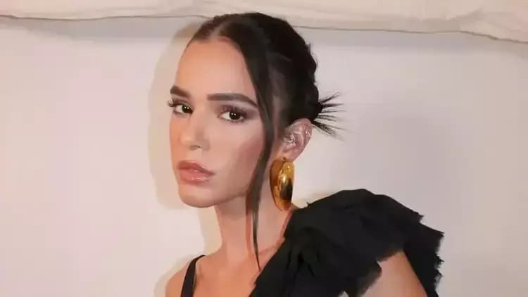 Bruna Marquezine vai à Justiça e pede R$ 40 mil por fotos íntimas