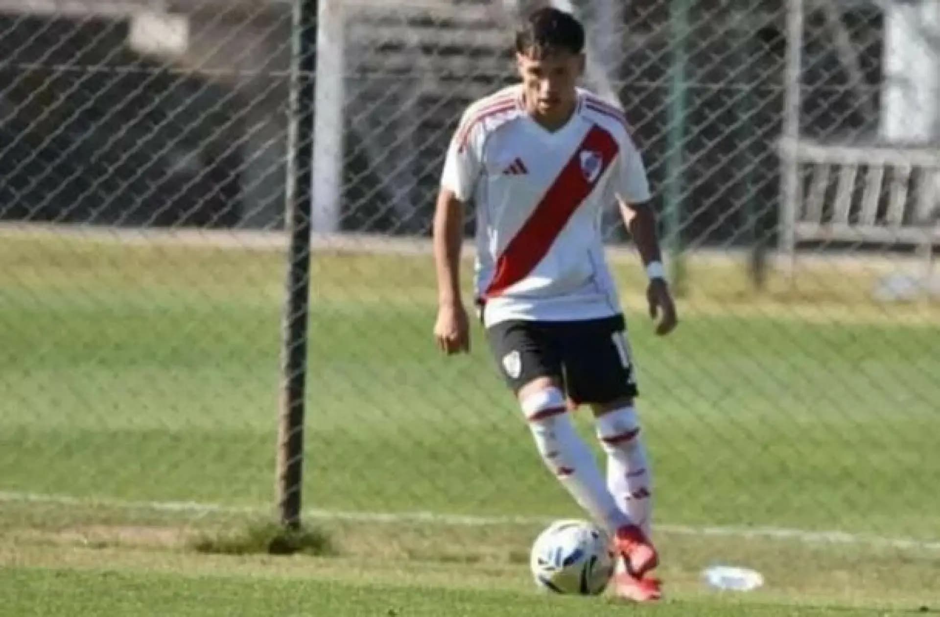Flamengo acerta empréstimo de jovem do River Plate