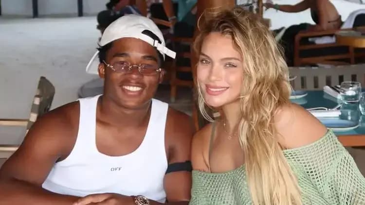 Esposa de Endrick fala sobre inveja e web aponta indireta à mãe do jogador